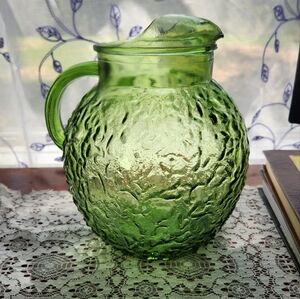 VINTAGE ANCHOR HOCKING GREEN PITCHER